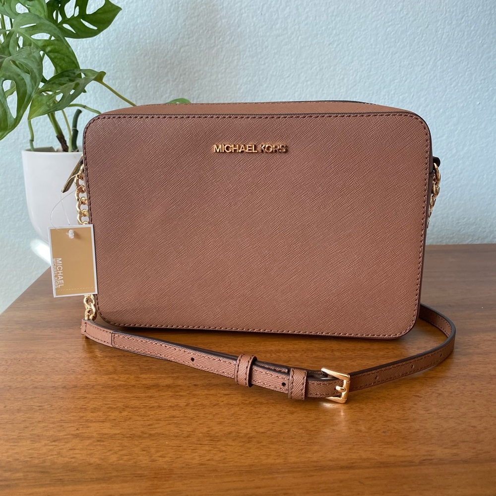 ♦️SOLD♦️ Michael Kors Large Leather Jet Set Item East West Crossbody Brown - Picture 2 of 15